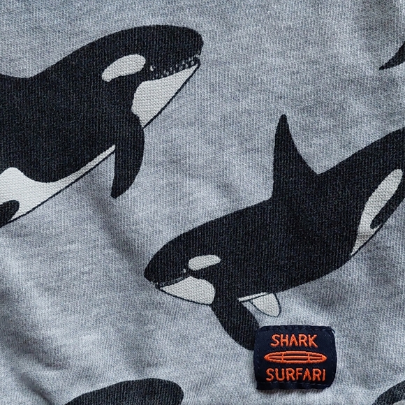 H&M orca sweatshirt 6-8 years - Picture 10 of 16